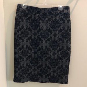 Women's Roz & Ali Black and Grey Pencil Skirt - Small